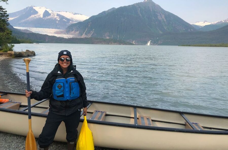 Juneau: Mendenhall Lake Canoe Tour - What the $250 price really buys