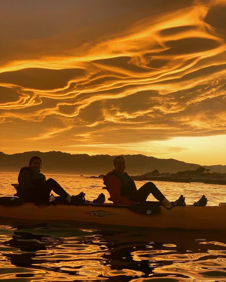 Kaikōura: Kayak Sunset Tour with Seal Sightings - The five-minute ride to Kaikōura Peninsula