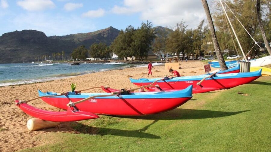 Kauai: Outrigger Canoe Surfing - What the 45-minute Kalapaki Bay ride is really like