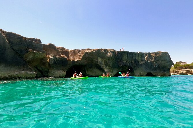 Kayak and canoe tour to Roca Vecchia and La Grotta della Poesia - Who will enjoy this outing most