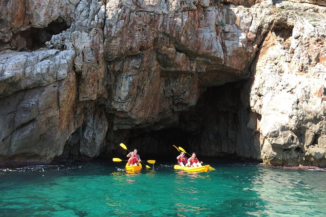 Kayak and snorkel excursion to Cova Tallada - Snorkeling and swimming near the cave