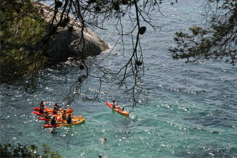 Kayak and Snorkel in Playa de Aro, Costa Brava - The first paddle: simple instruction, then open water