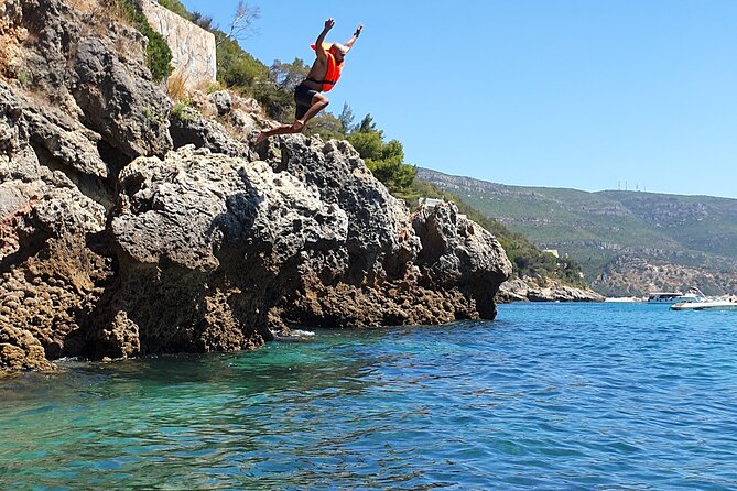 Kayak and Snorkeling Adventure in Lisbon - The guides are a major part of the value