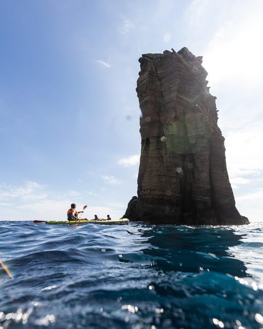 Kayak Guided Tour: Vila Franca do Campo Islet - Starting at the white wooden house by the marina