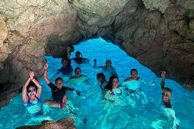 Kayak route through Cala Granadella - Meeting the guide at Cala Granadella
