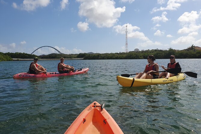 Kayak Tour at Mangel Halto and Spanish Lagoon - Philip Tromp’s guiding style