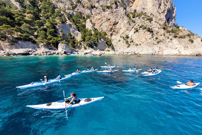 Kayak tour in Capri between caves and beaches. Photos included. - Seeing Via Krupp from the water