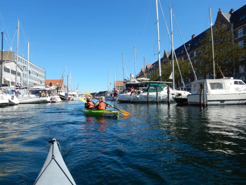 Kayak Tour in Copenhagen Harbor - June, July and August - Slotsholmen, the political center of Copenhagen