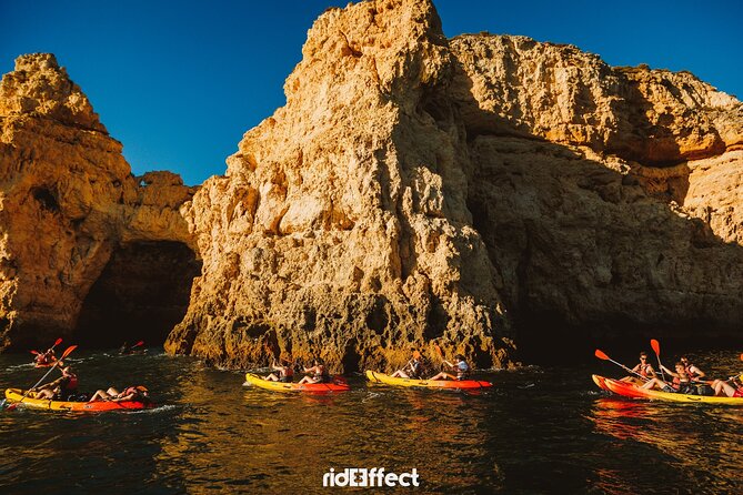 Kayak tour in Lagos to visit the caves. - Who will get the most from this tour