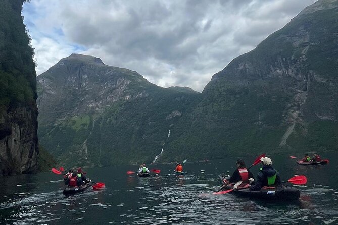 Kayak Tour with Waterfall Views in Geiranger - What to wear and what to pack