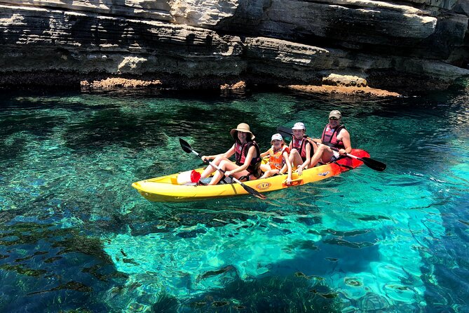 Kayaking tour through volcanoes of Cabo de Gata Natural Park - What the guides add to the experience