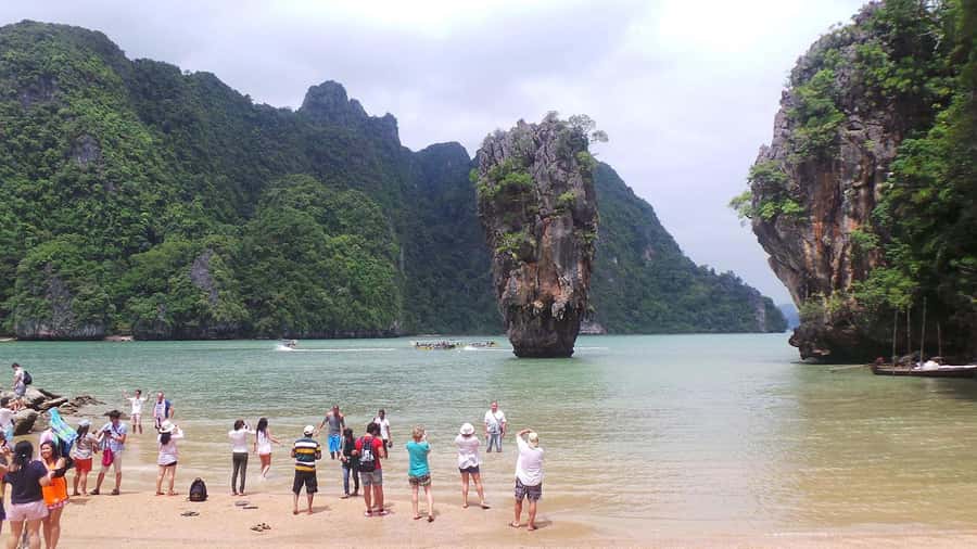 Khao Lak: James Bond Island & Canoeing Tour by Longtail Boat - Lunch on stilts at Koh Panyi