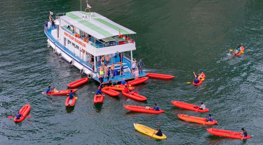 Khao Lak: Twilight Sea Canoe and Glowing Plankton Tour - A spacious boat and a generous start