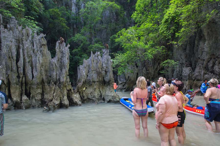Khaolak: James Bond Island Kayak Tour with Snorkeling &Lunch - Panyee Island and lunch above the sea