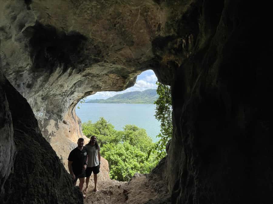 Ko Lanta: Half-Day Kayaking Koh Phee & Koh Talabeng 2 Caves - Kayaking around Koh Talabeng