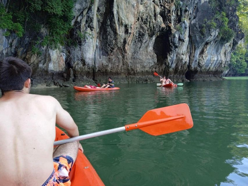 Ko Lanta: Half-Day Kayaking, Talabeng, Sea Cave & Mangrove - The rope climb into Skull Cave