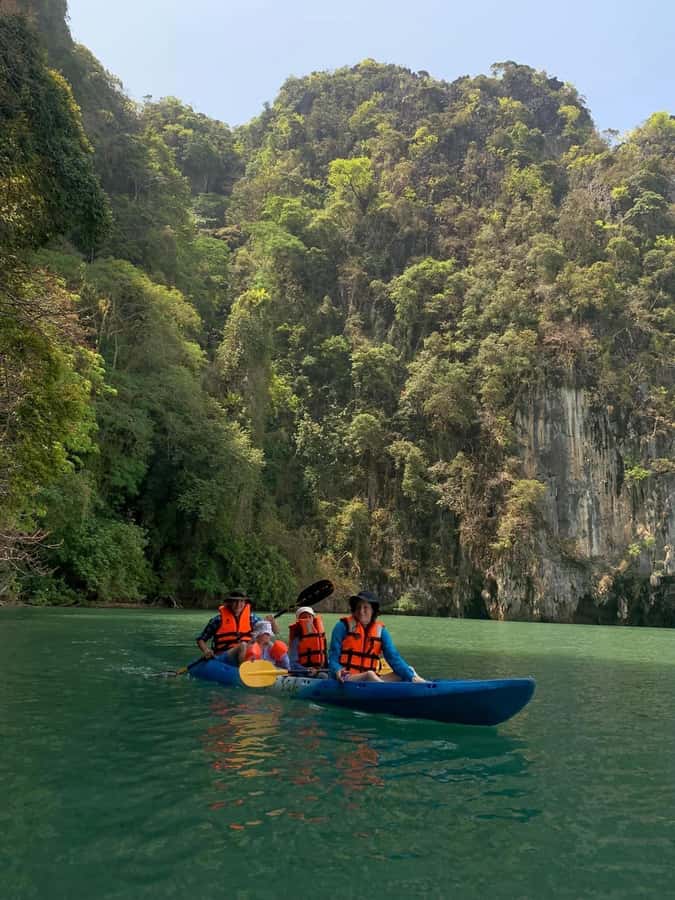 Ko Lanta: Sea Cave Kayaking Adventure Mangrove with Lunch - Guide quality and the importance of communication