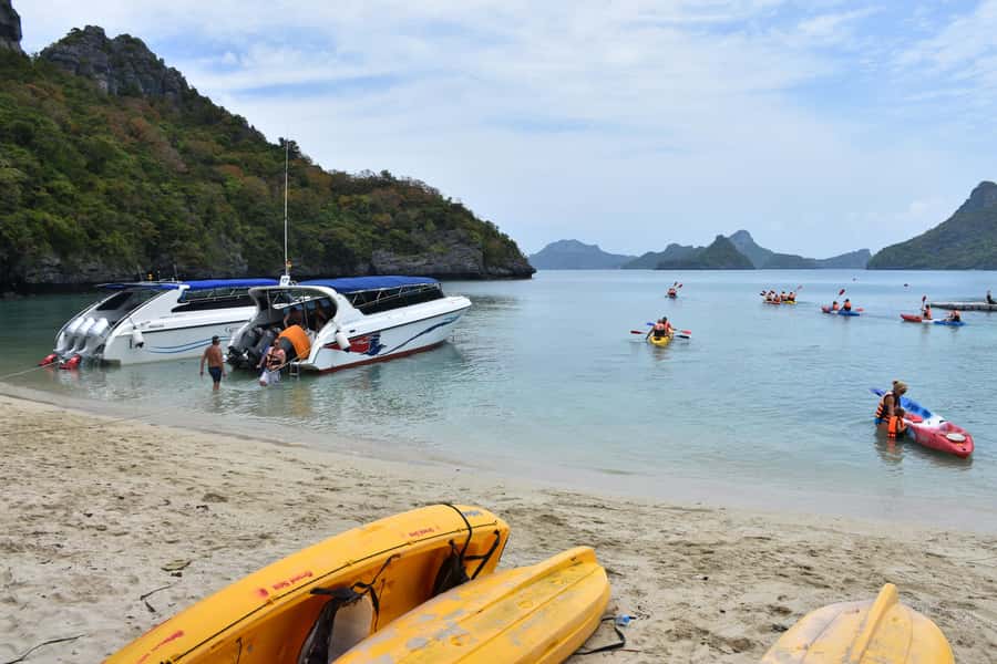 Koh Phangan: Angthong Emerald Waters & Kayaking by Speedboat - One hour across the Gulf by speedboat