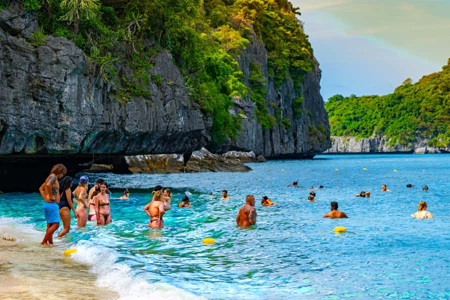Koh Samui: Mu Ko Ang Thong Park Cruise with Kayaking Option - Lunch on board and what the food is like