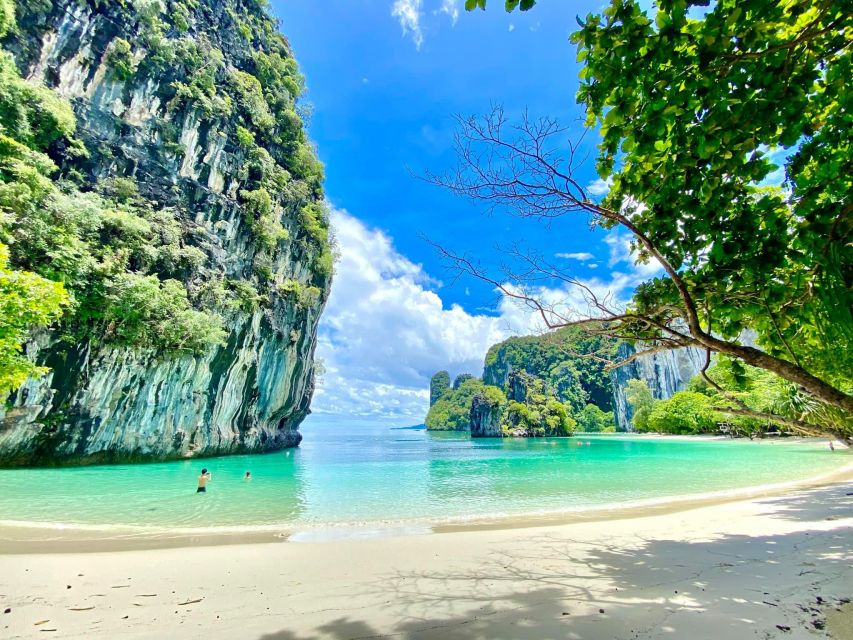 Krabi: Hong Island Tour by Longtail Boat with Kayak Option - Snorkeling at Daeng Island