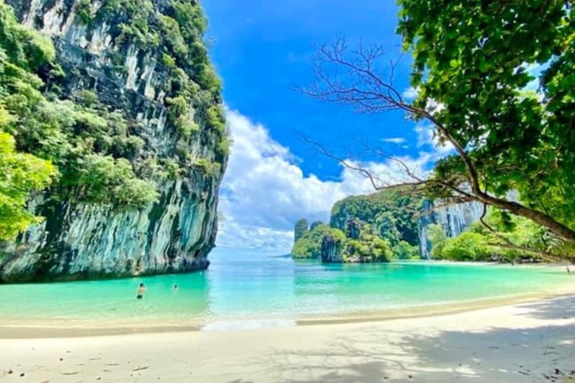 Krabi: Hong Island with Kayaking by speedboat - Hong Lagoon, the scenic opening act