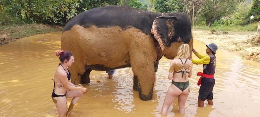 Krabi: Khao Sok Elephant Rescue Center & Bamboo Raft Paddle - What to pack for a muddy, sunny day