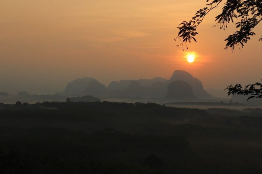 Krabi: Sunrise Breakfast & Kayaking at Khlong Nam Sai - Who will enjoy this half-day outing