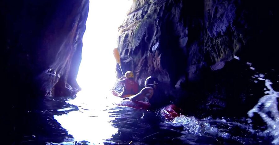 La Jolla: 2.5-Hour Kayak and Snorkel Tour - Paddling toward Goldfish Point and Emerald Cove