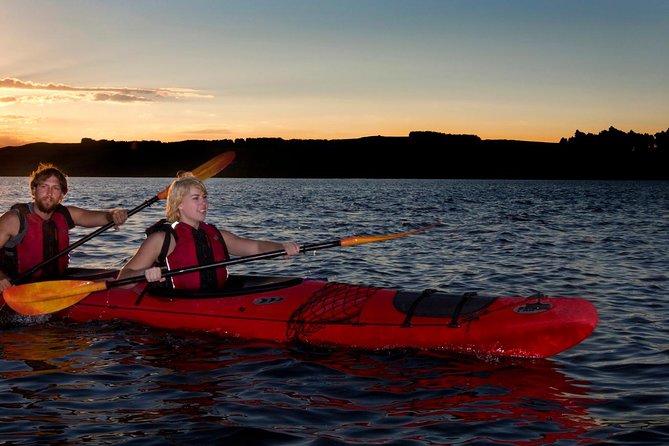 Lake Rotoiti Evening Kayak Tour including Hot Springs, Glowworm Caves and BBQ Dinner - Key points at a glance