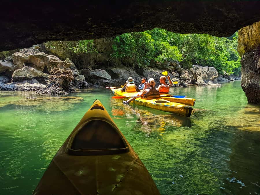 Lan Ha bay cruise and kayak (small group guaranteed) - At a glance