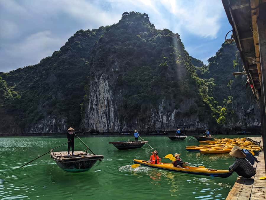 Lan Ha bay cruise and kayak (small group guaranteed) - Kayaking K.A Cave and Bats Cave
