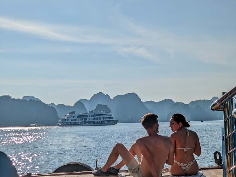 Lan Ha bay cruise and kayak (small group guaranteed) - 8:00 to 10:30, leaving Cat Ba for Cai Beo