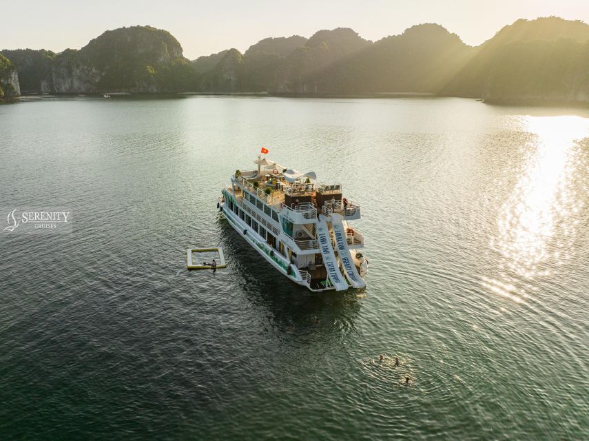 Lan ha Bay Luxury cruise day trip, kayaking, swimming, bike - Boarding the luxury cruise
