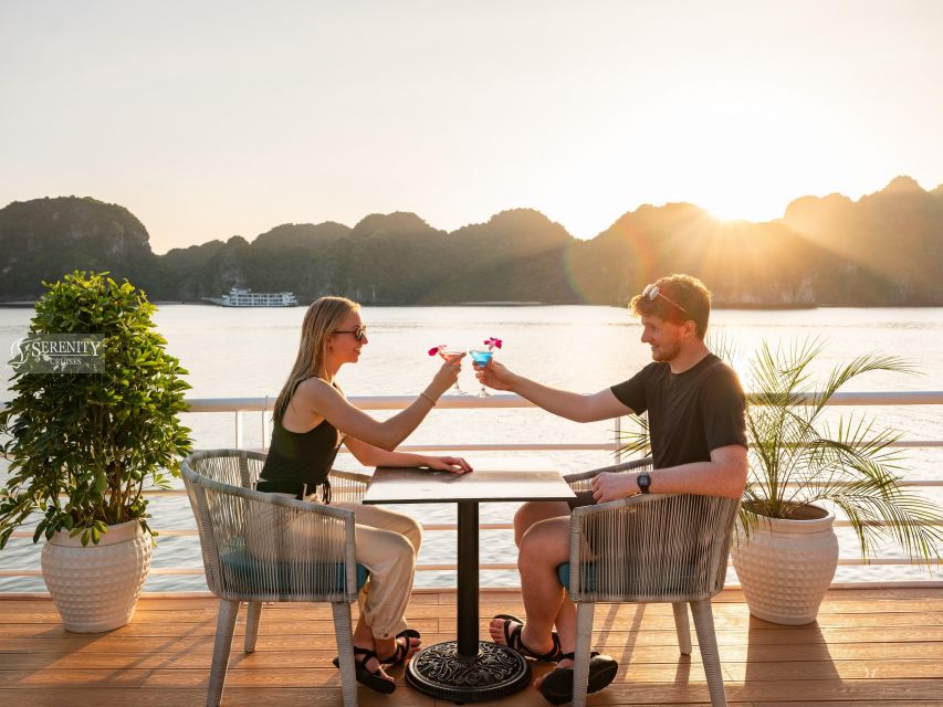 Lan ha Bay Luxury cruise day trip, kayaking, swimming, bike - What to pack for a comfortable day