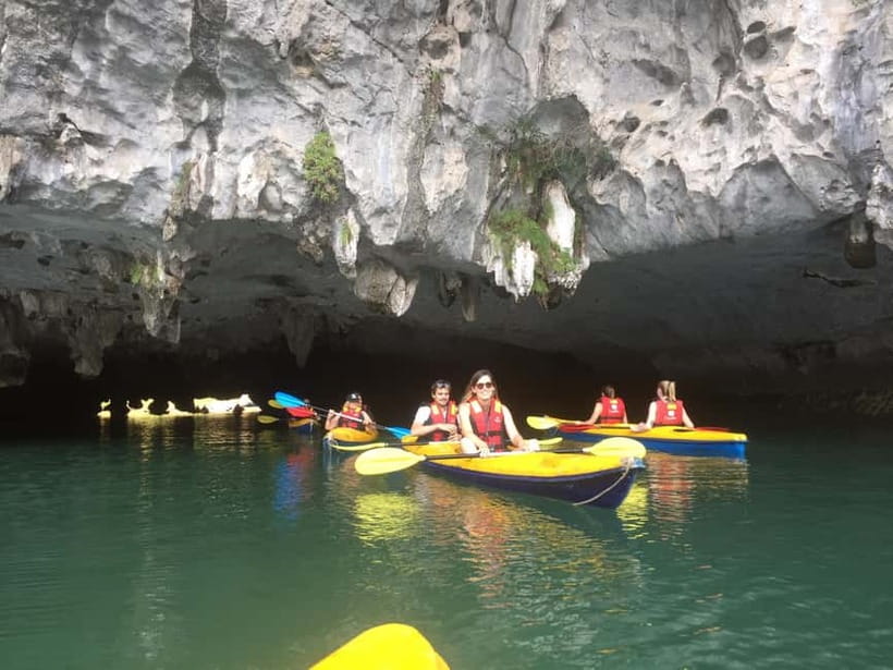 Lan Ha Bay Luxury Cruise with balcony - biking+kayak+tickets - The crew and the social side