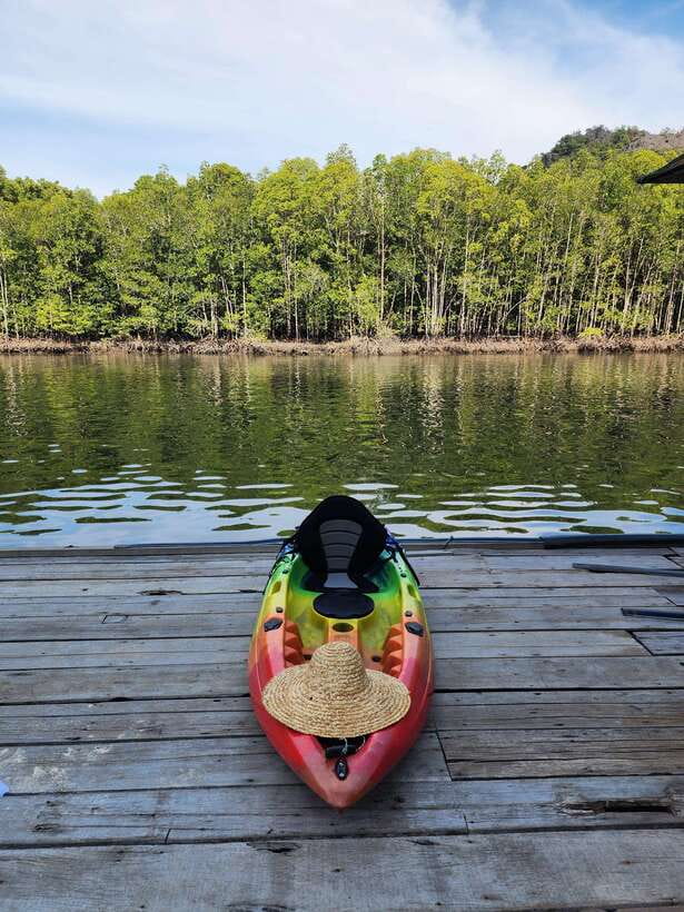 Langkawi : Kilim Geoforest Mangrove Kayak Tour with Lunch - Floating restaurant lunch
