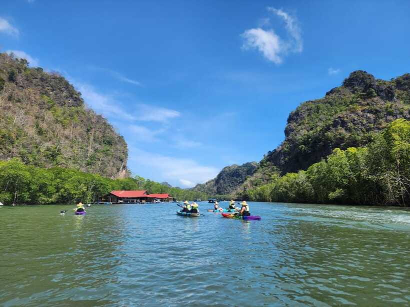 Langkawi : Kilim Mangrove Boat & Fun Kayak Tour with Lunch - Lunch at the fish farm or floating restaurant