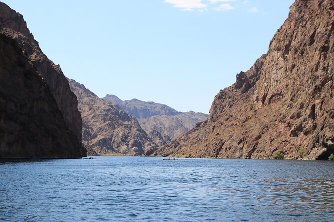 Las Vegas: Guided Kayak Tour from Willow Beach to Emerald Cave - Emerald Cave and the green-water effect
