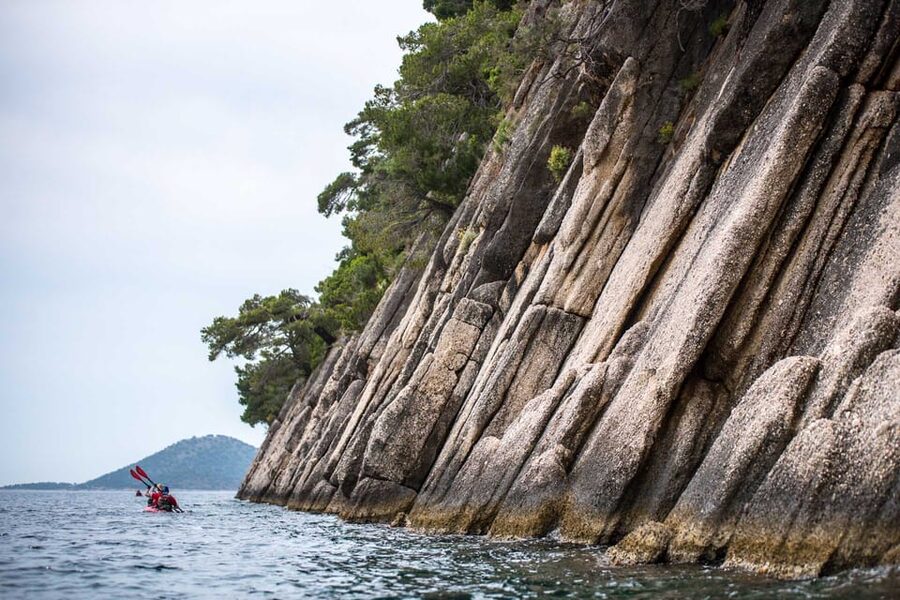 Lefkada: Blue Cave Kayak Tour with a Taste of Greece - Peristera and the picnic beach