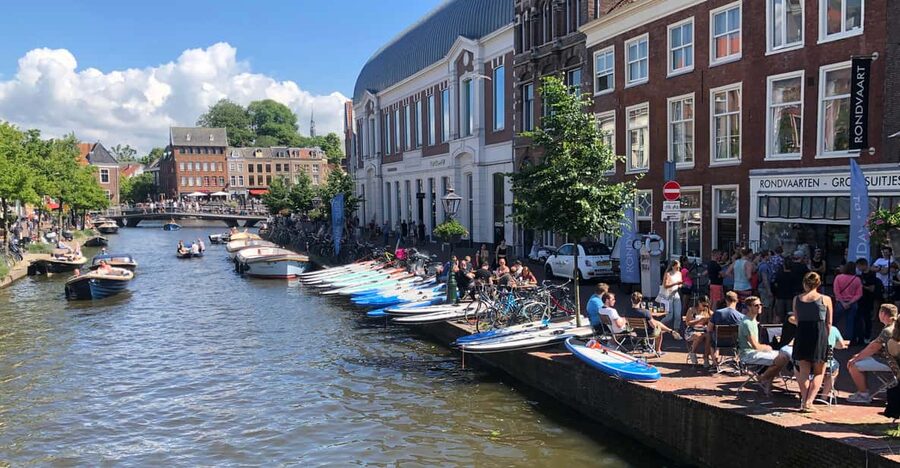 Leiden: Paddleboard Rental to Explore Leiden's Canals - Seeing Leiden from the water