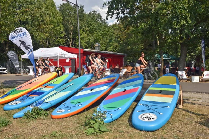 Leipzig: Cospudener Lake Stand-Up Paddleboard Course - The first minutes: safety, equipment, and balance