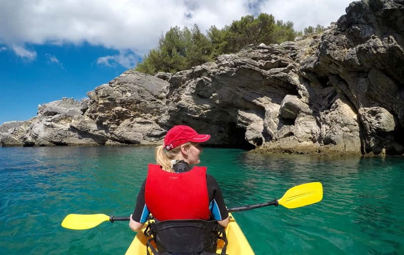 Lisbon: Arrabida Park Kayak Tour with Beach Picnic - Should you book the Arrábida kayak tour?