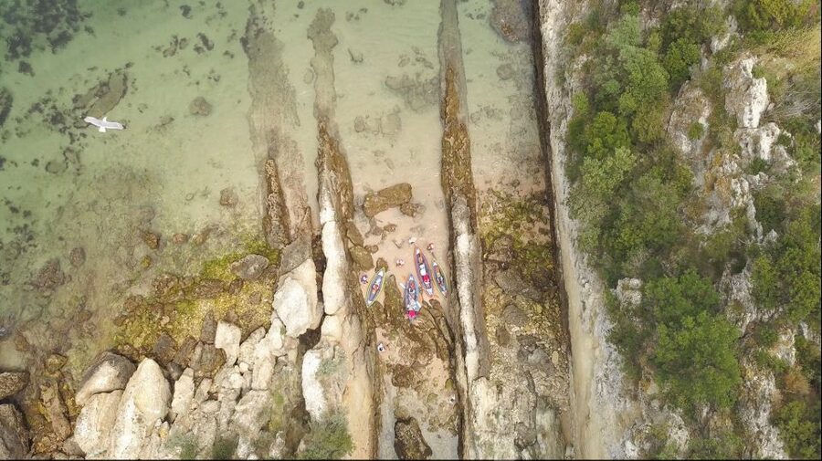 Lisbon: Full-Day Arrabida Kayak Tour with Picnic - Lunch at Praia dos Coelhos