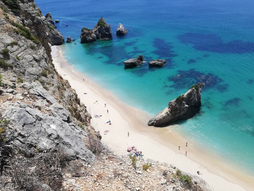 Lisbon: Full-Day Sesimbra Kayak Tour with Picnic - Picnic lunch with time to slow down