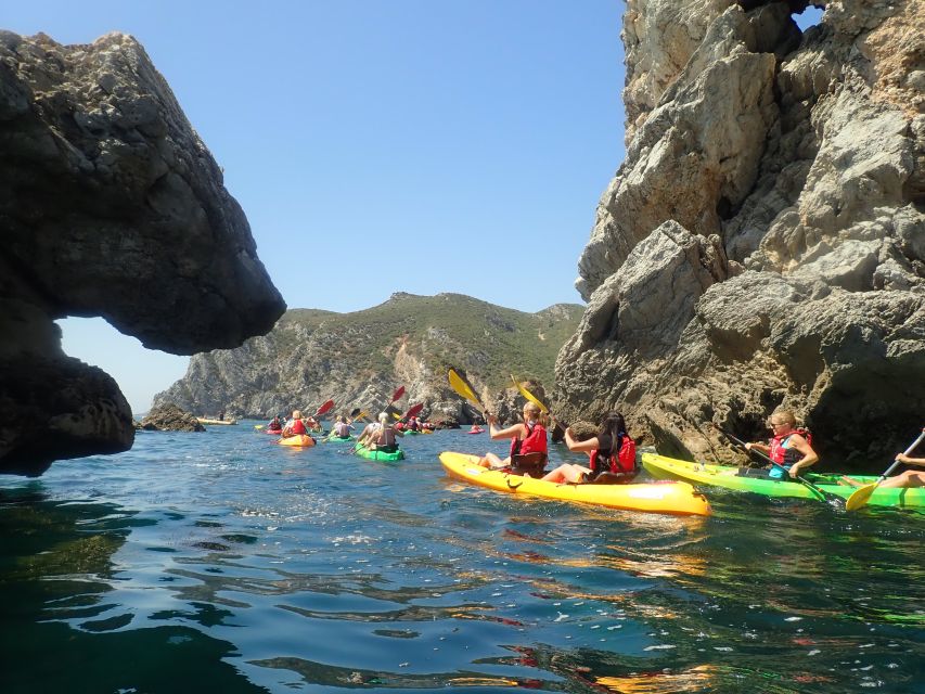 Lisbon: Sesimbra Kayak Discovery Experience - The 10-minute briefing before launch