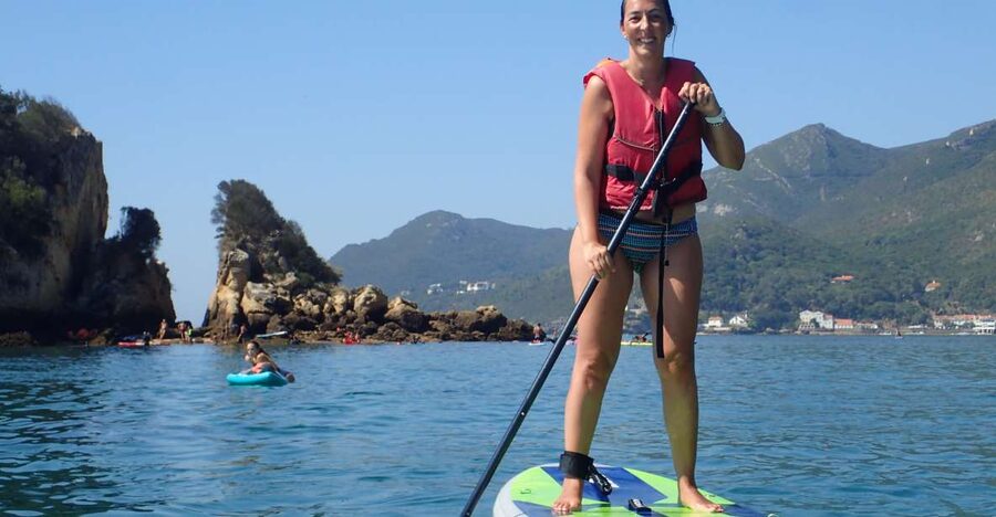Lisbon: Stand Up Paddle Lesson in Arrábida, Setubal,Sesimbra - Your first lesson: safety, balance, and basic control
