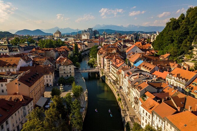 Ljubljana Stand-Up Paddle Boarding Lesson and Tour - The guides and the tone of the outing