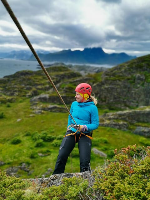 Lofoten: Full Day Combo tour, (kayaking and rappelling) - Who will enjoy this most