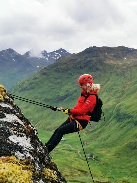 Lofoten: Full Day Combo tour, (kayaking and rappelling) - The return paddle completes the loop