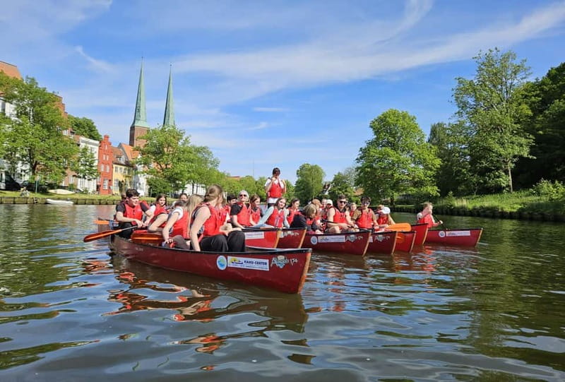 Lübeck's old town by canoe: explore and circumnavigate on your own - Pausing at Malerwinkel and Drehbrückenplatz